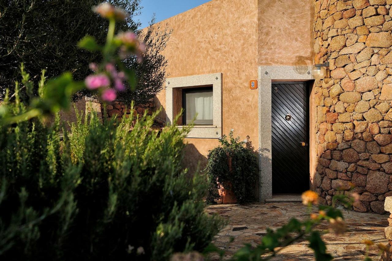 Residence L'Ea Di Lavru - Appartamenti Mono-Bilo-Trilocali Порто Сан Паоло Екстериор снимка